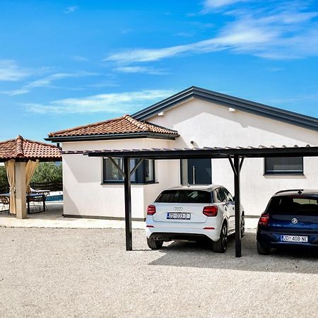 Wonderful Holiday House Bruno With Heated Pool Zadar Zewnętrze zdjęcie