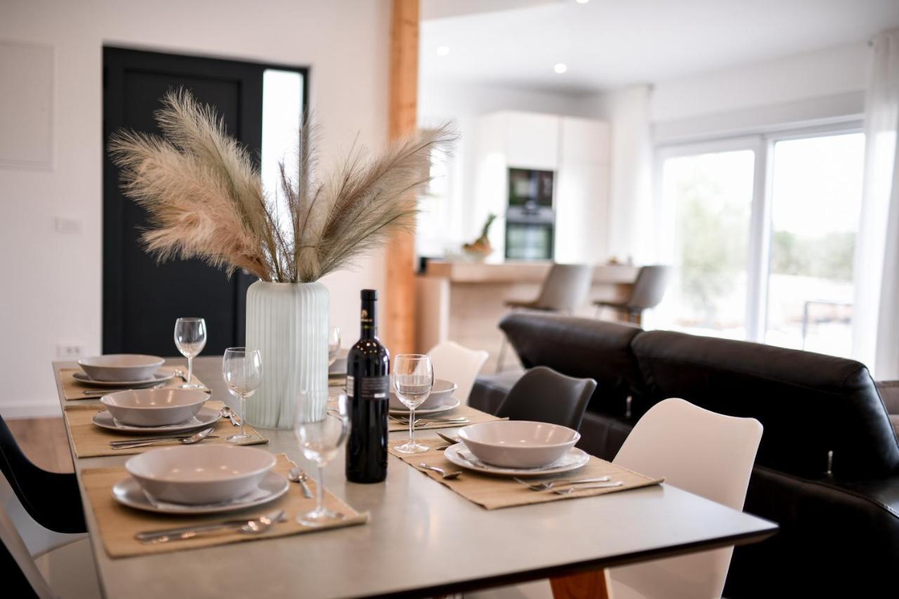 Wonderful Holiday House Bruno With Heated Pool Zadar Zewnętrze zdjęcie