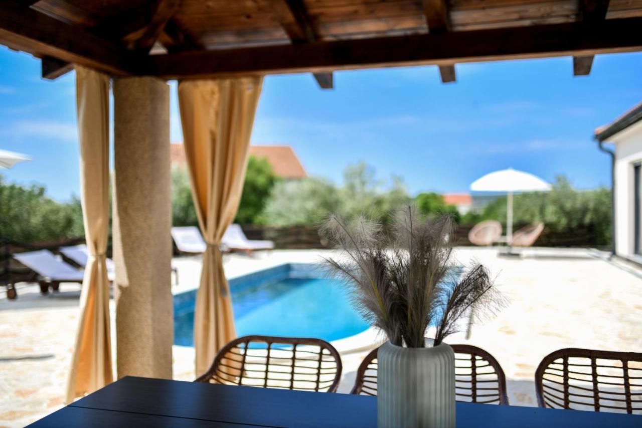 Wonderful Holiday House Bruno With Heated Pool Zadar Zewnętrze zdjęcie